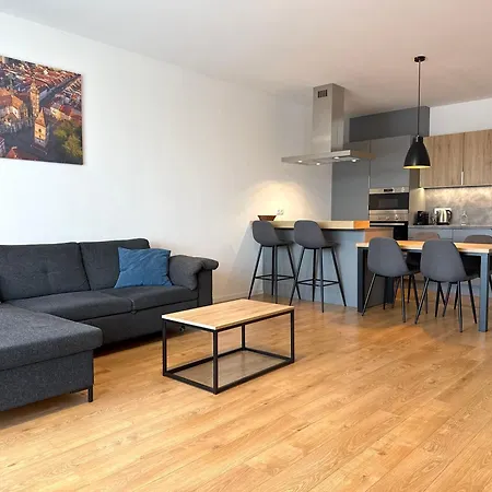 Premium In The Center - Free Parking - Ev Charging Apartamento *